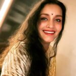 Renu Desai Instagram - Being generally happy and lots of gratitude for everything in life🧡