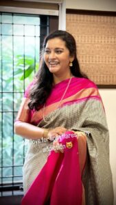 Renu Desai Instagram - A little bit of fun in between saree changes yesterday with a special appearance of a dear friend in between😁🎉