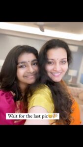 Renu Desai Instagram - First 4 pics are for Instagram the last one is reality😂🎉
Wishing all of you Dusshera Shubhakanshalu🌸