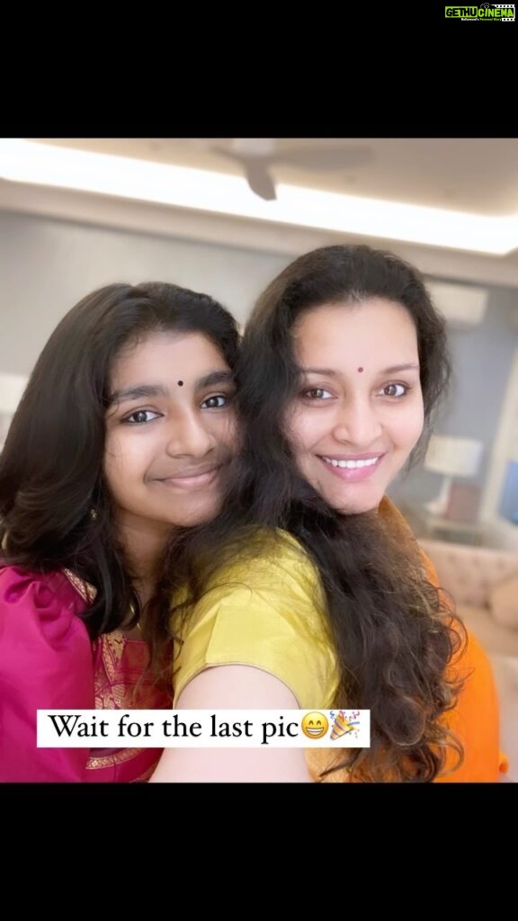 Renu Desai Instagram - First 4 pics are for Instagram the last one is reality😂🎉 Wishing all of you Dusshera Shubhakanshalu🌸