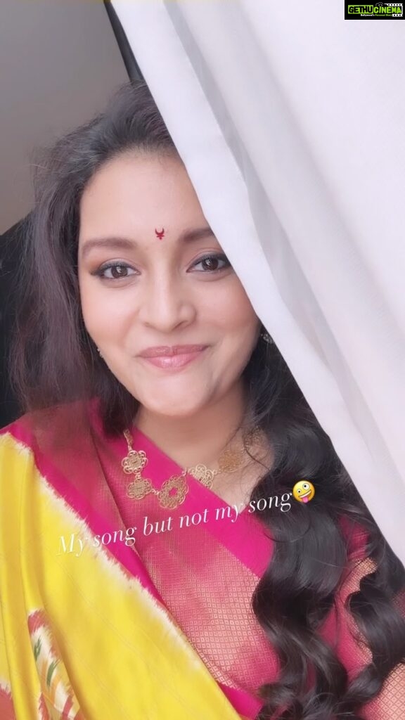 Renu Desai Instagram - Trying my best to look cute when someone is recording me to look cute might not delete later 🥳🤩 Mumbai, Maharashtra