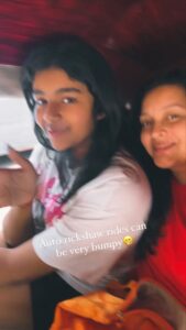 Renu Desai Instagram - Making Aadya experience auto rickshaw and black&yellow taxis rides and some regular road side market shopping😁☺️