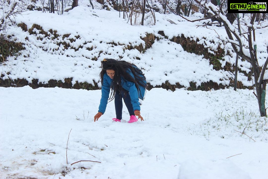 Richa Dixit Instagram - Winter is coming ❄️ ⛄️