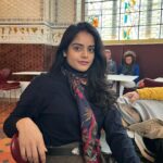 Riddhi Kumar Instagram - Tourist tour Victoria&Albert Museum, London