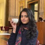 Riddhi Kumar Instagram - Tourist tour Victoria&Albert Museum, London