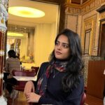 Riddhi Kumar Instagram - Tourist tour Victoria&Albert Museum, London