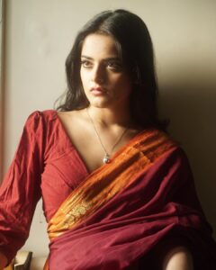 Riddhi Kumar Instagram - Retro(ing) w @kinimatografitis