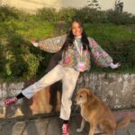 Riddhi Kumar Instagram - Keeping myself warm this winter with my handmade knitwear. Was so excited to wear these cuties at @diff.india 💕 Also, swipe to see who joined this photo sesh 🐶 Mcleod Gunj, Dharmshala