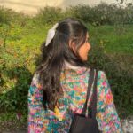 Riddhi Kumar Instagram - Keeping myself warm this winter with my handmade knitwear. Was so excited to wear these cuties at @diff.india 💕 Also, swipe to see who joined this photo sesh 🐶 Mcleod Gunj, Dharmshala