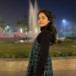 Riddhi Kumar Instagram - The earth has completed an orbit like it always does but let’s turn it into an extraordinary concept of self evolution on a yearly basis which degrades till the end of 365 days 🥰 Happy new year!🥳