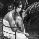 Riddhi Kumar Instagram - Some black and white for your colourful lives 🕶
