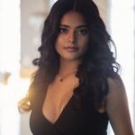 Riddhi Kumar Instagram - ✨ @sandeepkhadestudios Make up and hair by @atonmuah styled by @monica_djmia . . . . . . . . . . . . #photoshoot #photograph #photography #studio #portfolio #makeupandhair #makeup #tollywood #bollywood #actor #model #hollywood #indianmodel #indianactress #lbd #littleblackdress #indianactor #modelscout #scoutme #makemeelite #willyscouts #thelookout #makememajor #wlyg #thelookout #loveelitemiami India