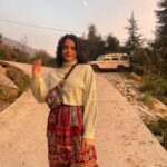 Riddhi Kumar Instagram - Trying to be more active and finding photos to post. Last year @diff.india 🏔️ Dharamsala