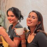 Riddhi Kumar Instagram - Girls day out 💕 The Backyard Brew