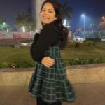 Riddhi Kumar Instagram - The earth has completed an orbit like it always does but let’s turn it into an extraordinary concept of self evolution on a yearly basis which degrades till the end of 365 days 🥰 Happy new year!🥳