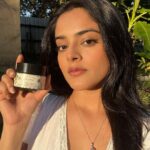 Riddhi Kumar Instagram – Presenting to you my favorite pick from Kama Ayurveda – “ The Kumkumadi Rejuvenating and Brightening Night Cream”.
Kama Ayurveda has been a brand I absolutely adore for its philosophy of kindness towards the Skin, People, and the Planet. I believe that skincare is all about clean products that help us protect our skin as well as be considerate of our environment. Hence, this moisturizer has become my go-to for its lightweight texture that doesn’t make me sweat in Mumbai and has the best core ingredient – Kumkumadi. Kumkumadi is also a miraculous Ayurvedic elixir made with more than 22 herbs and has been used in skin healing and rejuvenation since time immemorial. Therefore I think Kama in its true sense is all about its efficacy to produce the desired result in terms of great skin in a more sustainable, gentler, and Ayurvedic manner.
P.S. – They also give you a cute little wooden spoon to scoop the goodness out! 😉

#kamaandme #kamaayurveda #skincare #ad