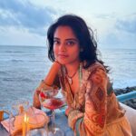 Riddhi Kumar Instagram - Sand hair, salt air 🐚 Goa India