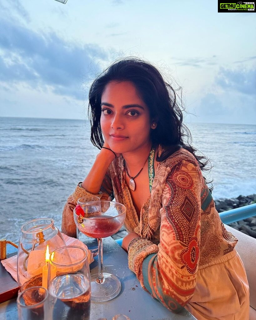 Riddhi Kumar Instagram - Sand hair, salt air 🐚 Goa India