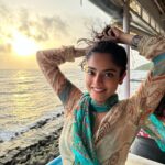 Riddhi Kumar Instagram - May every hour feel like this golden hour ✨🥂 Goa India