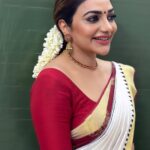 Rimi Tomy Instagram - ഉത്രാടദിനാശംസകൾ ❤️❤️ @zorrahdesigns @makeupby_nami_ @priya_anokhi_ @doms.2010