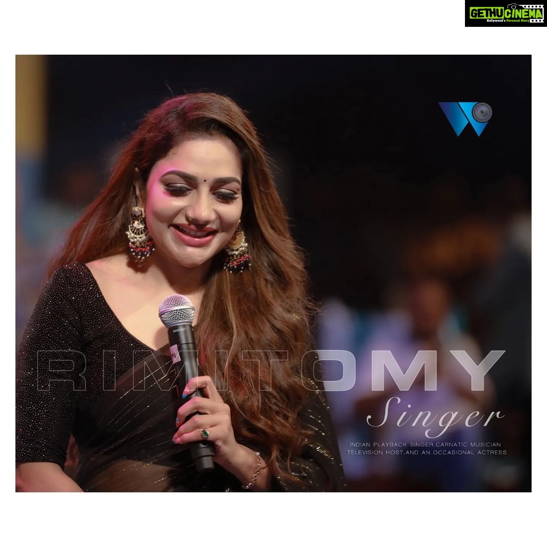 Rimi Tomy Instagram - #rimitomy #rimitomysinger #instagram @rimitomy . . . #indiansingers #singerrimytomy #indianfilm #punjabisingers #malayalamfilm #canonphotography #adobephotoshop #cameraraw #lalettan #trivandram #trivandrumdiaries🌴