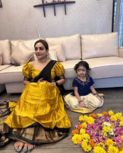 Rimi Tomy Instagram - Happy Onam❤️❤️❤️❤️
എല്ലാരും സദ്യ ഒക്കെ കഴിച്ചു  കഴിഞ്ഞോ 😍😍??

@pranatistyles