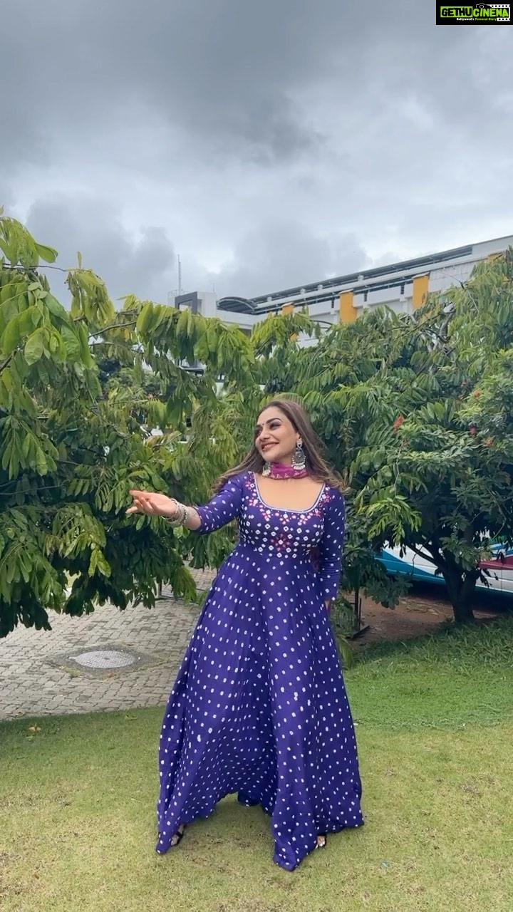 Rimi Tomy Instagram - 😍❤️❤️reels#trendingreels #love #song