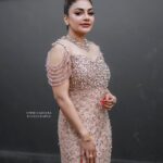 Rimi Tomy Instagram - ❤️❤️‍🩹❤️‍🩹confidence makes every dressing look great @fatiz_official @unniharidas43 @priya_anokhi_ @shoshank_makeup @doms.2010