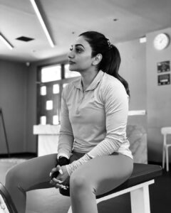 Rimi Tomy Instagram - To look n feel great ,n stay healthy as I get older✌️🧿🧿❤️
All progress takes place outside the comfort zone .when u feel like quitting ,think about why u started.it's not just good for your physical body.Exercising regularly also promotes sound mental health .it relieves tension ,anxiety ,stress,irritability through endorphins released by the brain.Healthy movement may include sports ,yoga,running,walking,dance or other activities you enjoy😍✌️🥰🥰👍

Enikum motivation tharan marakanda to😃