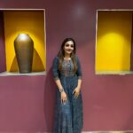 Rimi Tomy Instagram - Rehersal time with MJayachandran sir @mjayachandranmusiczone For today's show Keraleeyam_Jayam Grand musical night Tvm Central Stadium 6. Pm Welcome u all❤️❤️ @khajuraho_boutique_