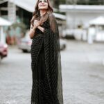 Rimi Tomy Instagram – An exquisite saree for a glamorous look
Black Beauty❤️❤️❤️

@fatiz_official 
@mukeshmuralimakeover 
@doms.2010 
@priya_anokhi_
@insta_stories_of_sarath Mazhavil Manorama Studio
