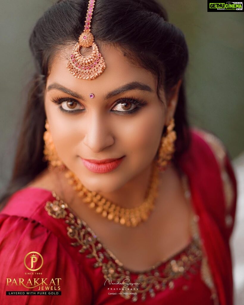 Rini Raj Instagram - Precious collection from @parakkat_jewels✨ . #ornaments #bangle #ring #bridetobe #bride #gold #puregold