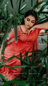 Rini Raj Instagram - 💃 . . . 👗 @aalaadesigners ❣️ 📸 @aneesh_motive_pix ❣️