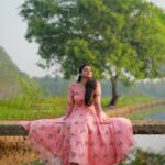 Rini Raj Instagram – 𝐍𝐚𝐭𝐮𝐫𝐞 🌳
.
.
.
👗 @avanthikaboutique ❣️
📸 @nandagopan_photography ❣️