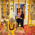 Rini Raj Instagram - Wishing everyone a blessed 𝓥𝓲𝓳𝓪𝔂𝓪𝓭𝓪𝓼𝓪𝓶𝓲 🪔 . . . 📸 @thereal_vishnu_