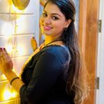 Rini Raj Instagram - Wishing everyone a blessed 𝓥𝓲𝓳𝓪𝔂𝓪𝓭𝓪𝓼𝓪𝓶𝓲 🪔 . . . 📸 @thereal_vishnu_