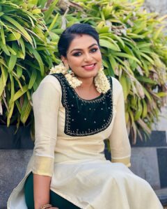 Rini Raj Instagram - 🍃✨
.
.
.
👗 @asthra__by_dr.vinitha_vipin ❣️

📸 @arunnair_blpm ❣️