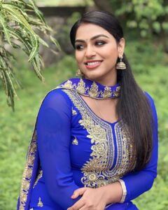 Rini Raj Instagram - 💙
.
.
.
📸 : @ribi_raj ❣️

Hair : @evershine_beauty_world ❣️