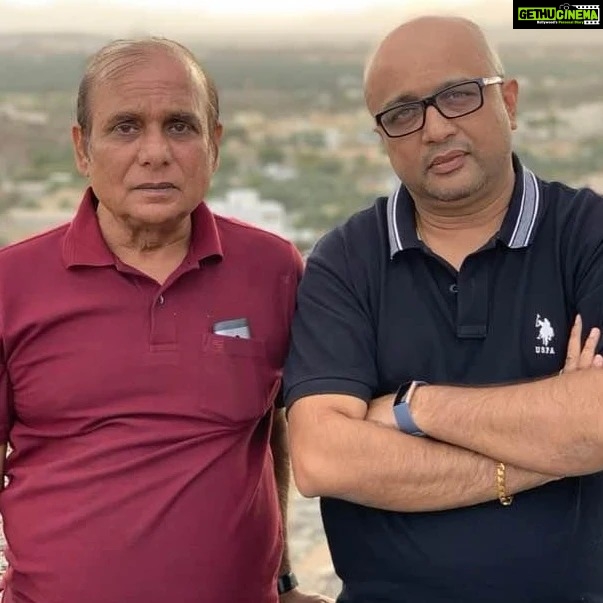 Rinku Ghosh Instagram - Happy International Men's Day. The Two pillars in my life.. https://pune.news/entertainment/rinku-ghosh-credits-father-husband-for-support-in-her-successful-career-89589/