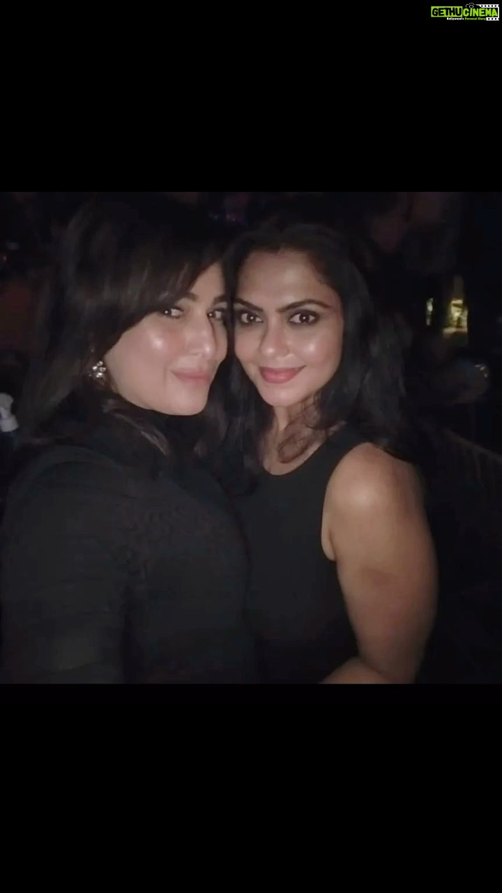 Rinku Ghosh Instagram - From movies together to our surprise parties, it’s always such a pleasure n happy vibe when we meet! Though we can’t make it happen often, but when we do, we rock! HAPPY BIRTHDAY SWEETY😘🤩🎂 may god bless u with the best!u have a rocking birthday n let’s plan a party 😘🎂🤩 lots of love n hugs god bless @rinkughosh . #birthday #girl