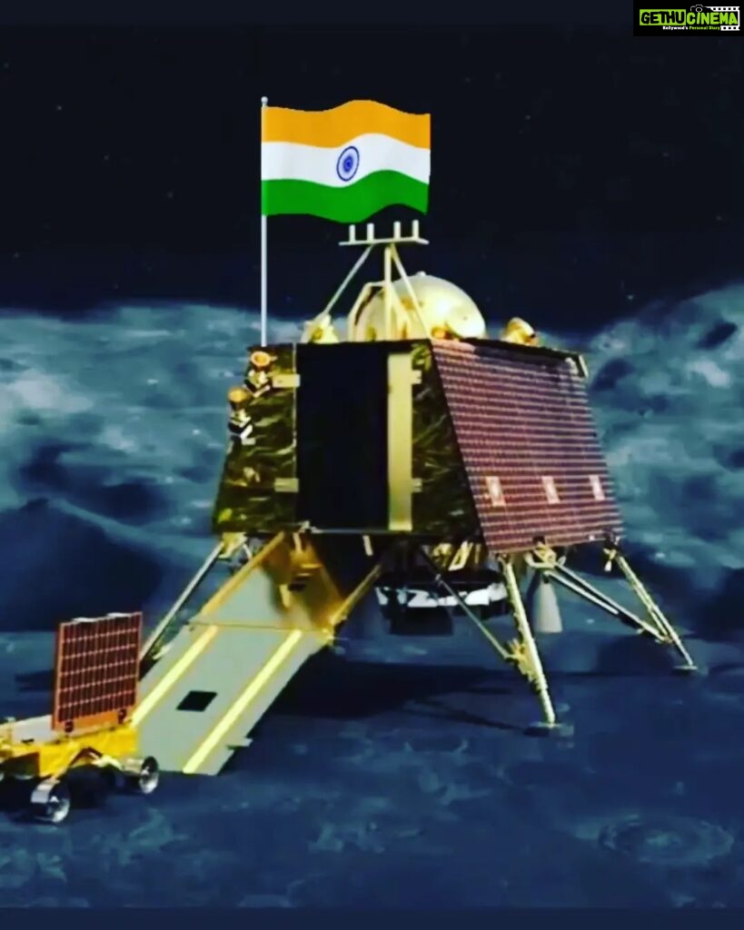 Rinku Ghosh Instagram - India 'OVER THE MOON' . A BIG SALUTE TO ISRO 🇮🇳. Feeling proud and blessed to witness this Historical event. . #chandrayan3#proudindian#isro