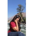 Rinku Ghosh Instagram - Be like water making its way through cracks.. Kullu - कुल्लू, Himachal Pradesh