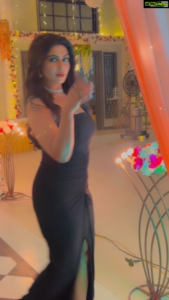 Rinku Ghosh Instagram - 🖤🖤 #instagramreels#instagood#instareel#reelkarofeelkaro#reelitfeelit#instadaily