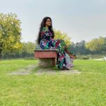 Rinku Ghosh Instagram – Stole this video from my hubby’s Insta 🤭🤓🤫
#instagramreels#instagood#instadaily#reelitfeelit#reelkarofeelkaro#trending#trendingreels