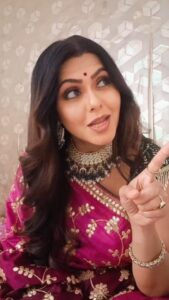 Rinku Ghosh Instagram - Kukuku, kukuku🤷‍♀️

#instagramreels#instagood#reelkarofeelkaro#reelitfeelit#funnyreels#meme