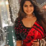 Rinku Ghosh Instagram - My affair with saaree ❤️❤️ #instagood#instagramreels#reelkarofeelkaro#reelitfeelit#indianwear