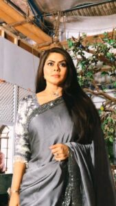 Rinku Ghosh Instagram - Me as Maheep Mehta 🧿
#instagramreels#instagood#instadaily#reelitfeelit#reelkarofeelkaro#colorstv#junooniyat#serial