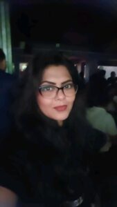 Rinku Ghosh Instagram - This song is emotion... @amitduttaroy_30 this is for you❤️
#instagood#instagramreels#reelkarofeelkaro#reelitfeelit#love#loveforever