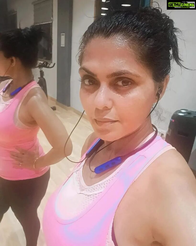 Rinku Ghosh Instagram - I don't sweat, I sparkle." My me time💪 #instagood#instadaily#picoftheday#workout#actorslife
