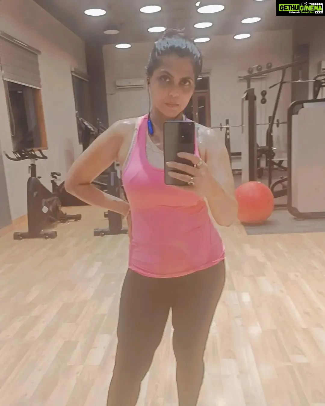 Rinku Ghosh Instagram - I don't sweat, I sparkle." My me time💪 #instagood#instadaily#picoftheday#workout#actorslife